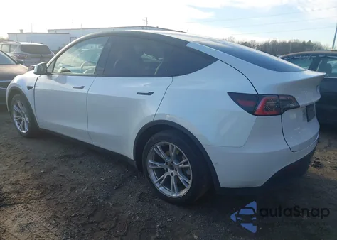 2021 Tesla Model Y Long Range Dual Motor All-Wheel Drive z USA, uszkodzony, nr VIN 5YJYGDEE1MF095069